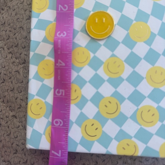 Set of 2 Smiley Face lined paper Notebooks( one w/ a 😀pen)1 hardcover,1 soft - Picture 13 of 16